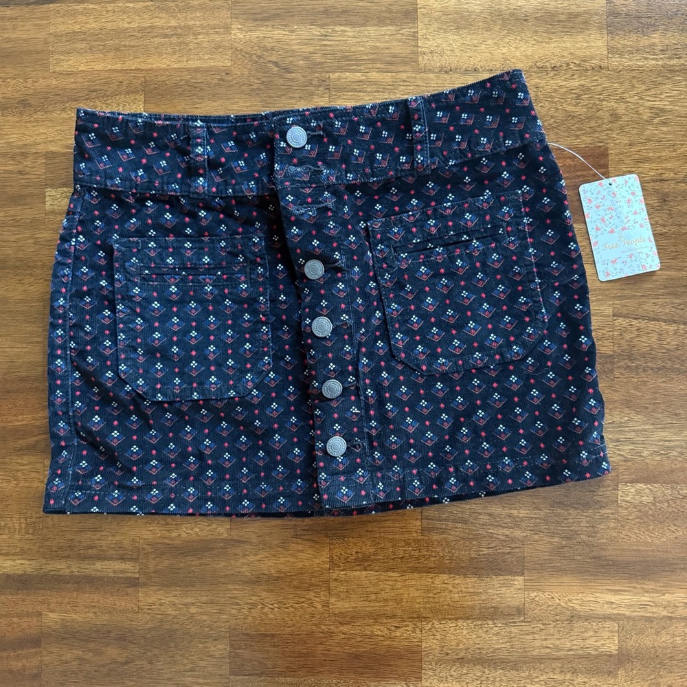 NWT $68 Free People Stylish Black Patterned Mini Skirt - Size 26!